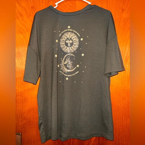 Oversized shirts - Picture 2 of 2